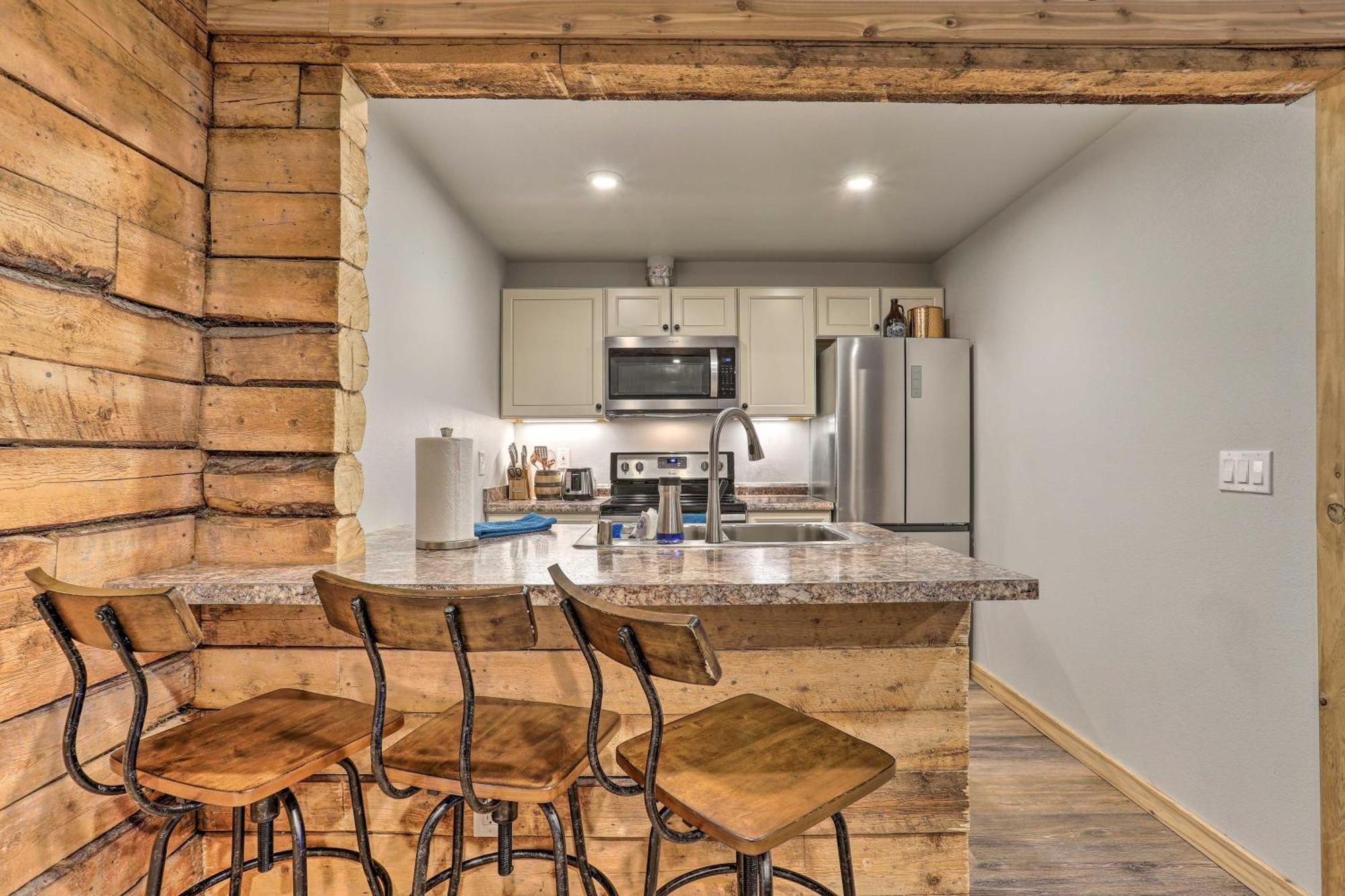 Appartement Rustic Anchorage Hideaway Walk To Coastal Trail! Extérieur photo
